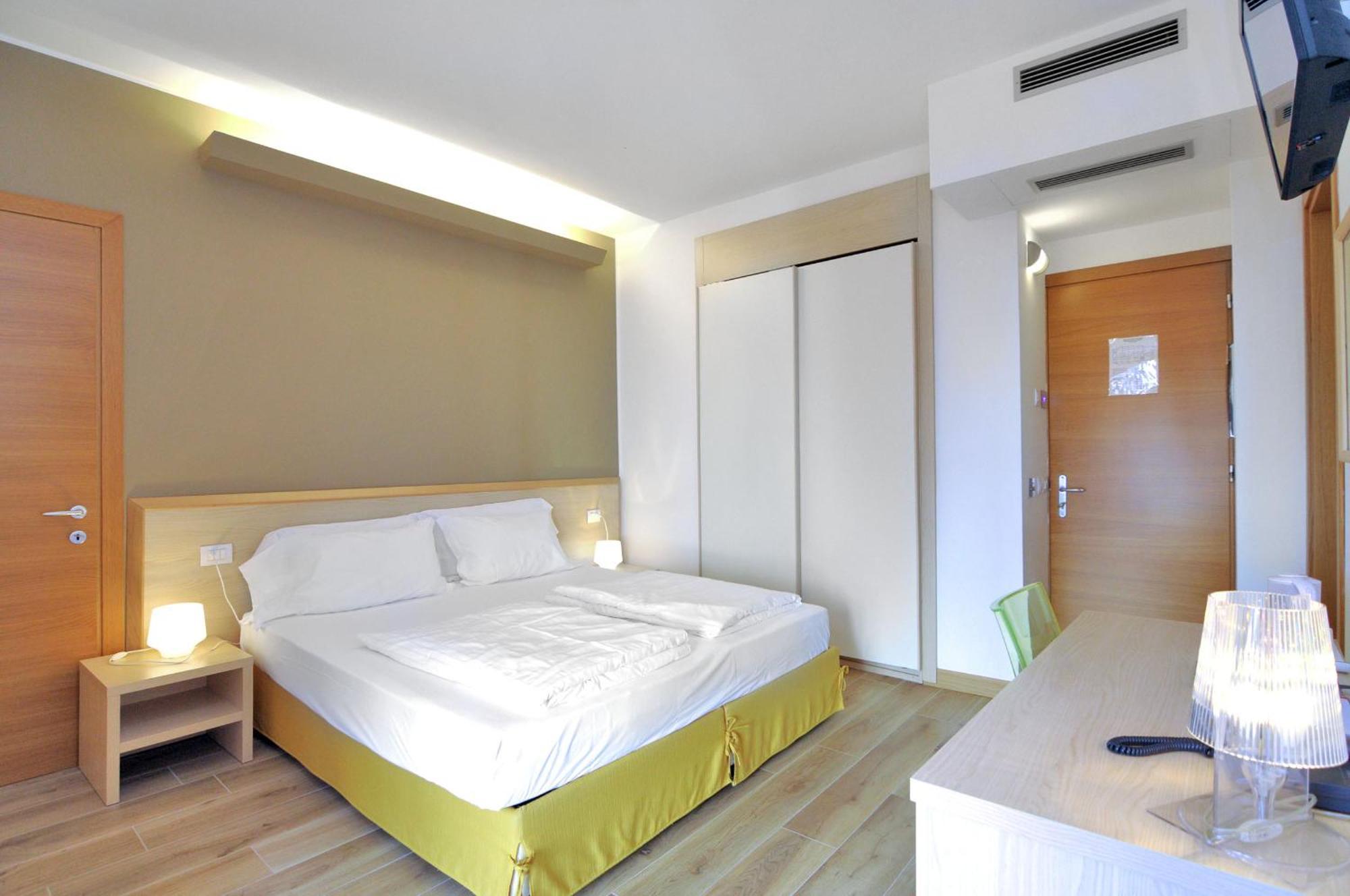 Eco Hotel Cleofe Каорле Экстерьер фото