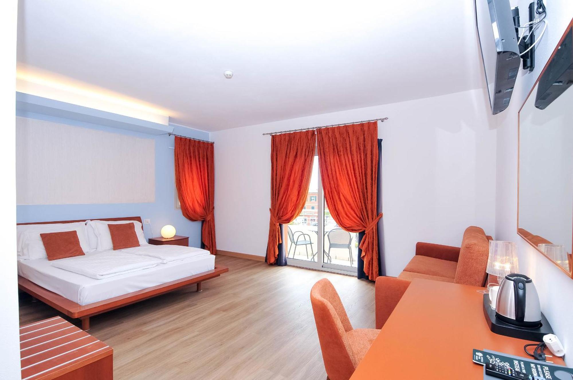 Eco Hotel Cleofe Каорле Экстерьер фото